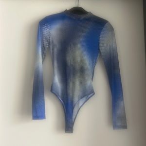 Fashion Nova Blue and White Ombre Long Sleeve Bodysuit